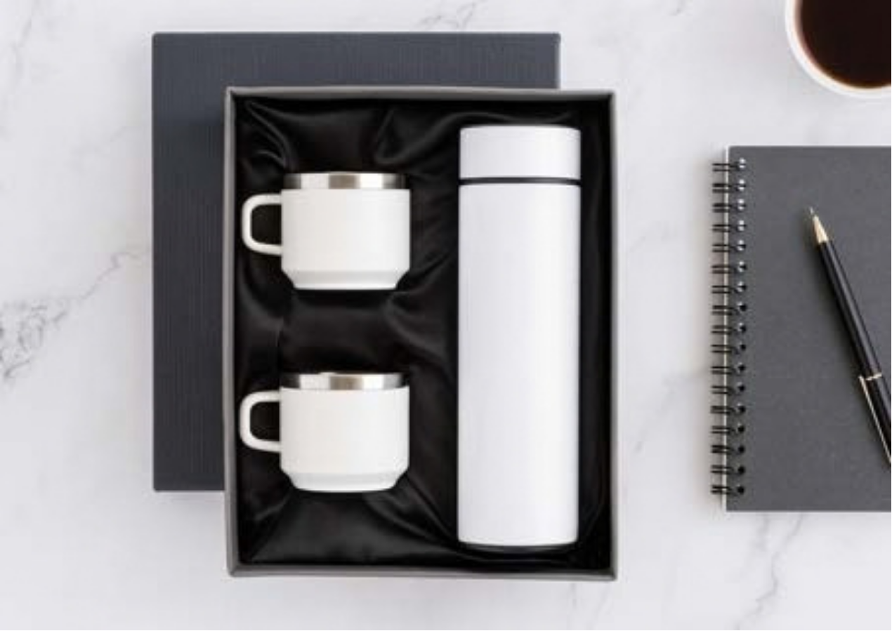 Purity White Thermos Flask & Dual Cups Hamper